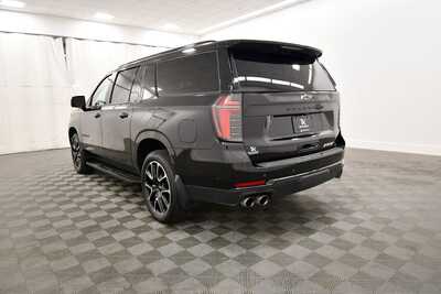 2025 Chevrolet Suburban, $70349. Photo 5