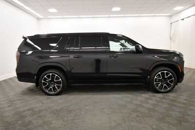 2025 Chevrolet Suburban, $70349. Photo 9