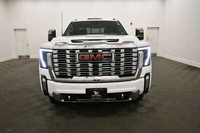 2025 GMC 3500 Crew Cab, $78849. Photo 11