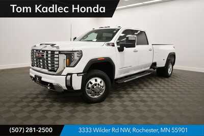 2025 GMC 3500 Crew Cab, $78849. Photo 1