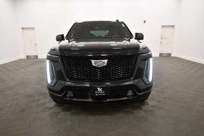 2025 Cadillac Escalade, $101674. Photo 11