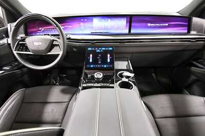 2025 Cadillac Escalade, $101674. Photo 3