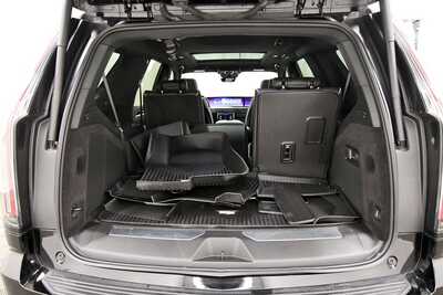 2025 Cadillac Escalade, $101674. Photo 7