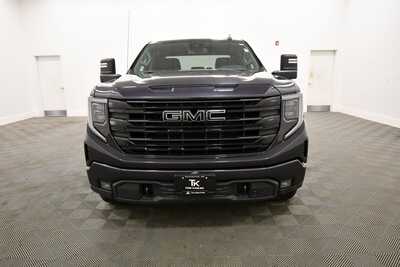 2022 GMC 1500 Crew Cab, $42349. Photo 11