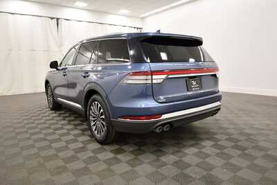 2020 Lincoln Aviator, $26849. Photo 5
