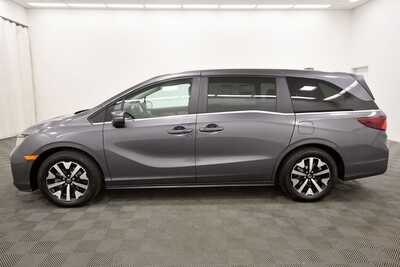 2027 Honda Odyssey, $44690. Photo 4