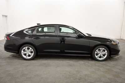 2026 Honda Accord, $29590. Photo 8