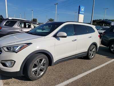 2014 Hyundai Santa Fe, $0. Photo 2