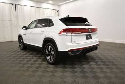 2025 Volkswagen Atlas, $31409. Photo 5