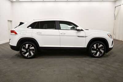 2025 Volkswagen Atlas, $31409. Photo 9