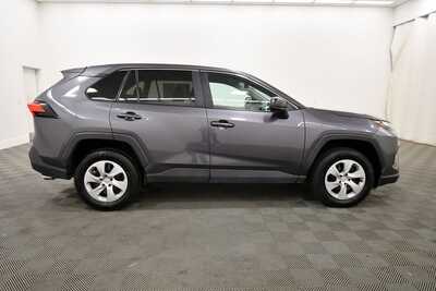 2025 Toyota RAV4, $31849. Photo 9
