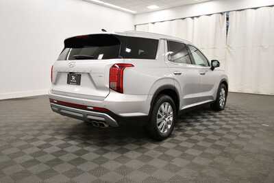 2025 Hyundai Palisade, $30597. Photo 8