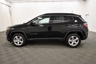 2023 Jeep Compass, $24349. Photo 4