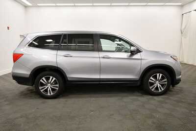 2017 Honda Pilot, $21349. Photo 9