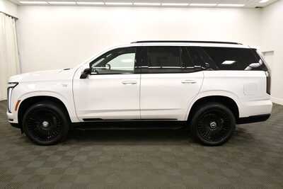 2025 Cadillac Escalade, $97349. Photo 4