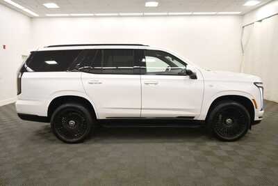 2025 Cadillac Escalade, $97349. Photo 9
