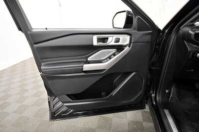 2023 Ford Explorer, $33849. Photo 12