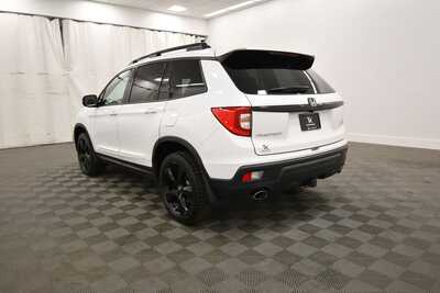 2021 Honda Passport, $28349. Photo 5