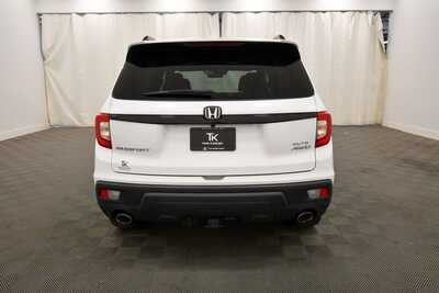 2021 Honda Passport, $28349. Photo 6