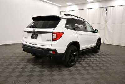 2021 Honda Passport, $28349. Photo 8