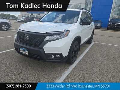 2021 Honda Passport, $29349. Photo 1