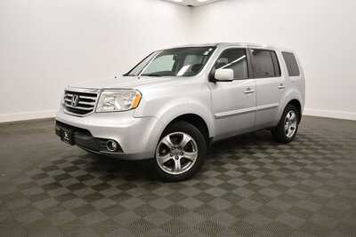2014 Honda Pilot, $18349. Photo 2