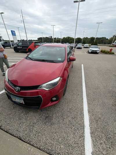 2016 Toyota Corolla, $0. Photo 2