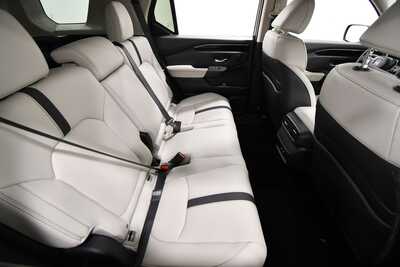 2026 Honda Passport, $45797. Photo 8