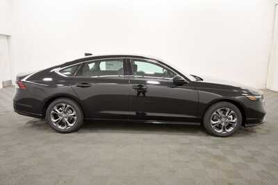 2026 Honda Accord, $36290. Photo 8