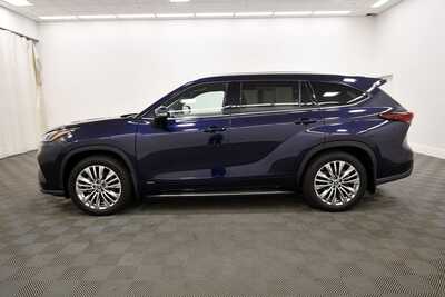 2025 Toyota Highlander, $55349. Photo 4
