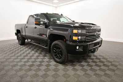 2017 Chevrolet 2500 Crew Cab, $42349. Photo 10