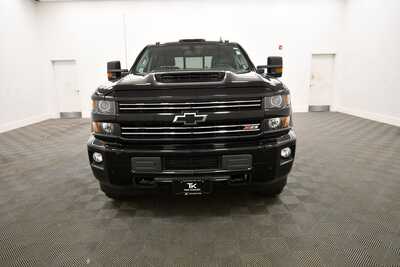 2017 Chevrolet 2500 Crew Cab, $42349. Photo 11