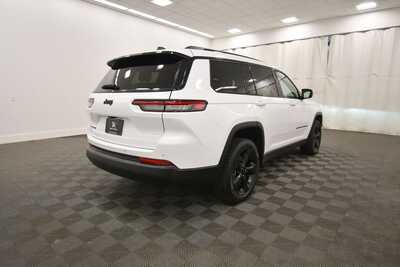 2022 Jeep Grand Cherokee L, $25249. Photo 8