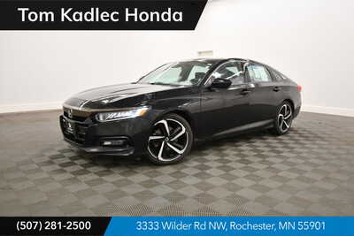 2018 Honda Accord, $21349. Photo 1
