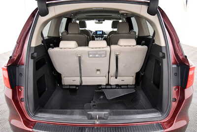 2019 Honda Odyssey, $15849. Photo 7