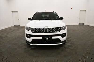 2025 Jeep Compass, $22849. Photo 11