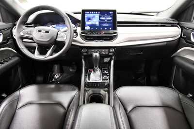 2025 Jeep Compass, $22849. Photo 3
