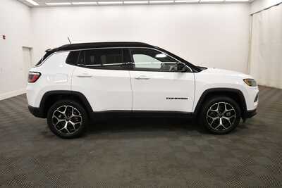 2025 Jeep Compass, $22849. Photo 9