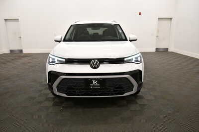 2025 Volkswagen Taos, $23457. Photo 11