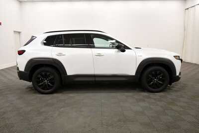 2025 Mazda CX-50, $31922. Photo 9