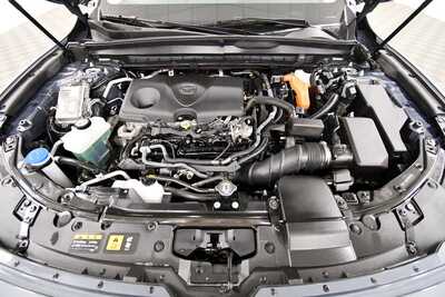 2025 Mazda CX-50, $31892. Photo 11
