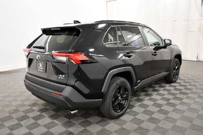 2025 Toyota RAV4, $35621. Photo 8