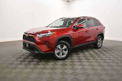 2025 Toyota RAV4, $36170. Photo 2