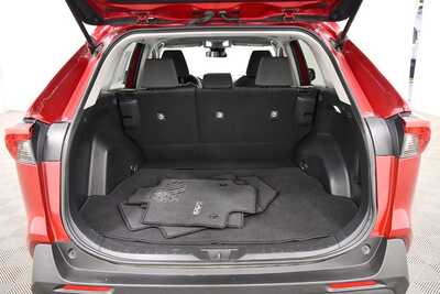 2025 Toyota RAV4, $36170. Photo 7