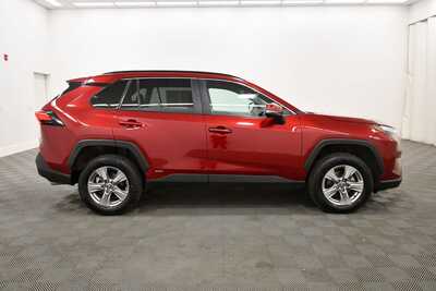 2025 Toyota RAV4, $36170. Photo 9