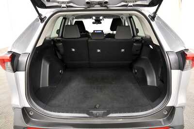 2025 Toyota RAV4, $36062. Photo 7