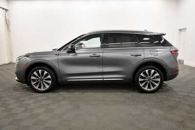 2022 Lincoln Corsair, $31349. Photo 4