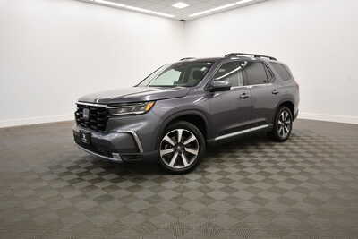 2023 Honda Pilot, $39849. Photo 2