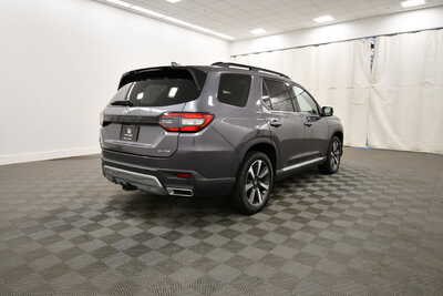 2023 Honda Pilot, $39849. Photo 8