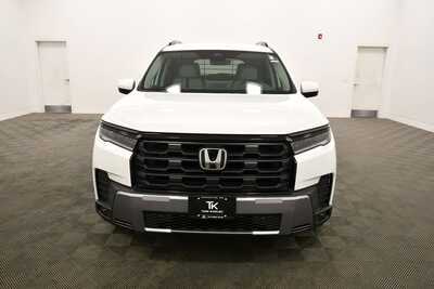 2026 Honda Pilot, $48745. Photo 10